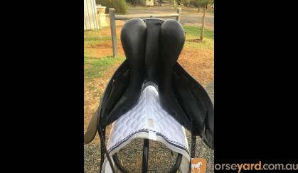 Prestige Verona Monoflap Dressage Saddle on HorseYard.com.au