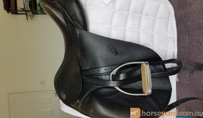 Fairfax dressage saddle on HorseYard.com.au