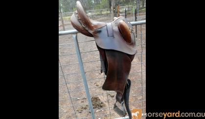 Bates Kimberley Australian Stock Saddle With Swinging Fenders on HorseYard.com.au