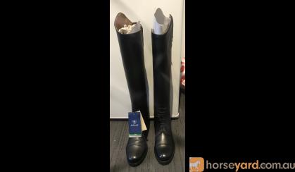 Heritage Contour Ariat Tall Boots on HorseYard.com.au