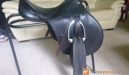 Bates Caprilli saddle on HorseYard.com.au