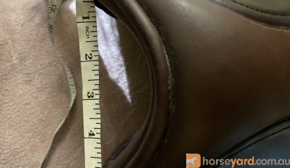 16.5” Trainers Jessica dressage saddle on HorseYard.com.au