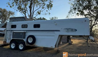 Goosneck on HorseYard.com.au