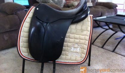 COUNTY COMPETITOR DRESSAGE SADDLE on HorseYard.com.au