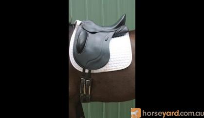 PH Peter Horobin Dressage Monoflap saddle on HorseYard.com.au