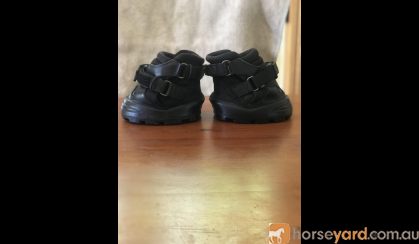 All Terrain Easyboots For Sale Size 4 on HorseYard.com.au