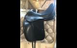 Beautiful Prestige D1 Dressage saddle on HorseYard.com.au (thumbnail)