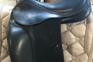 Beautiful Prestige D1 Dressage saddle on HorseYard.com.au
